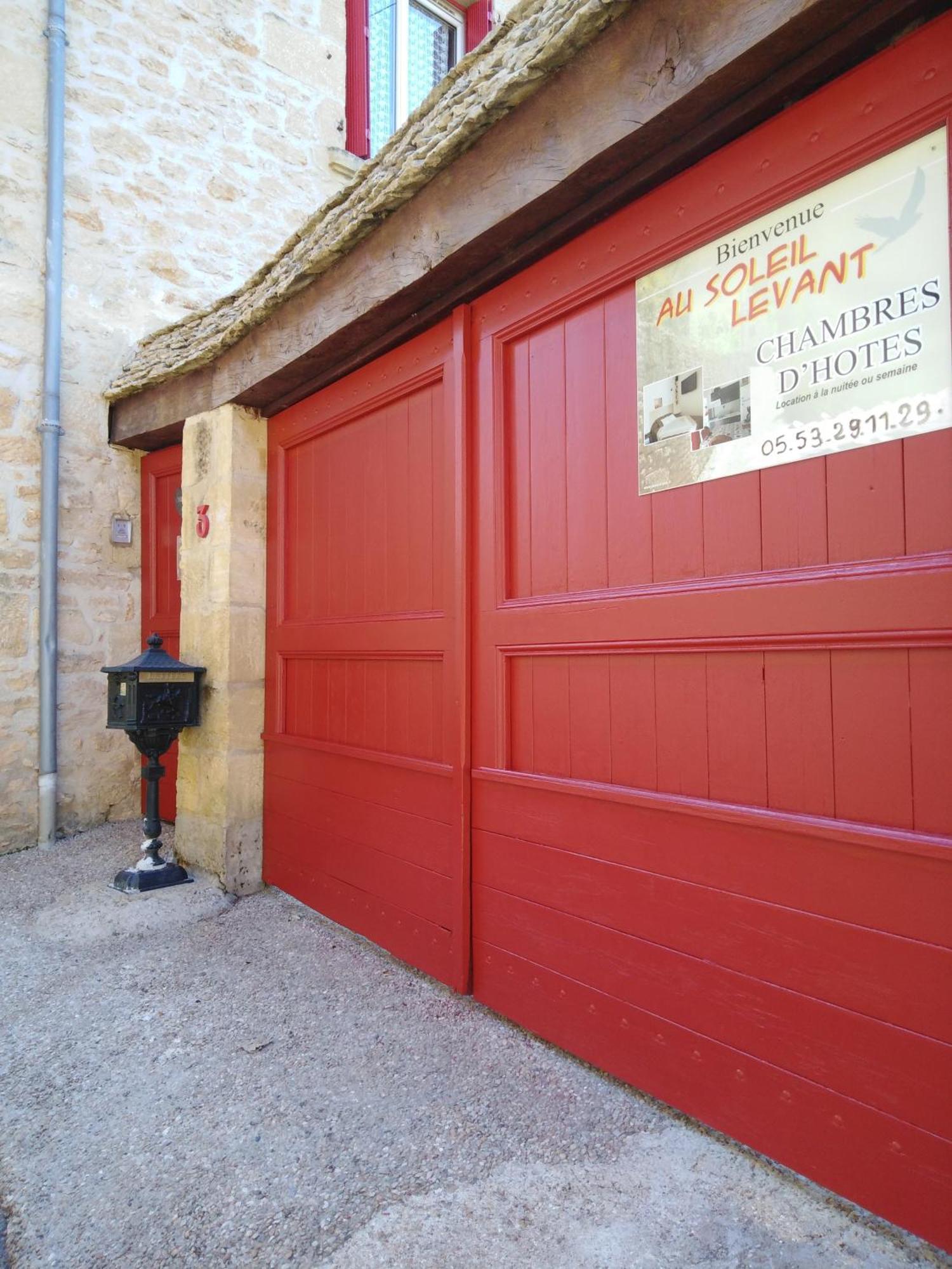 Au Soleil Levant Homestay Sarlat-la-Caneda Εξωτερικό φωτογραφία